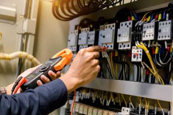 برقکار اوین