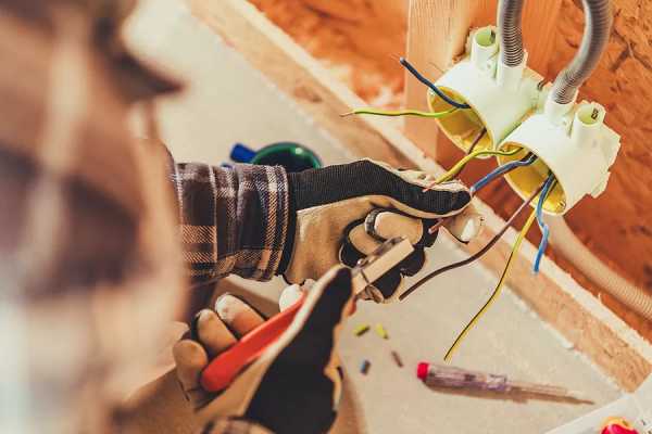 برقکار بلوار ارتش