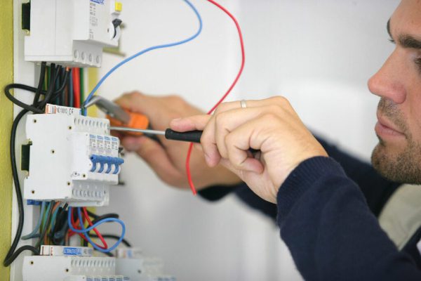 برقکار اباذر